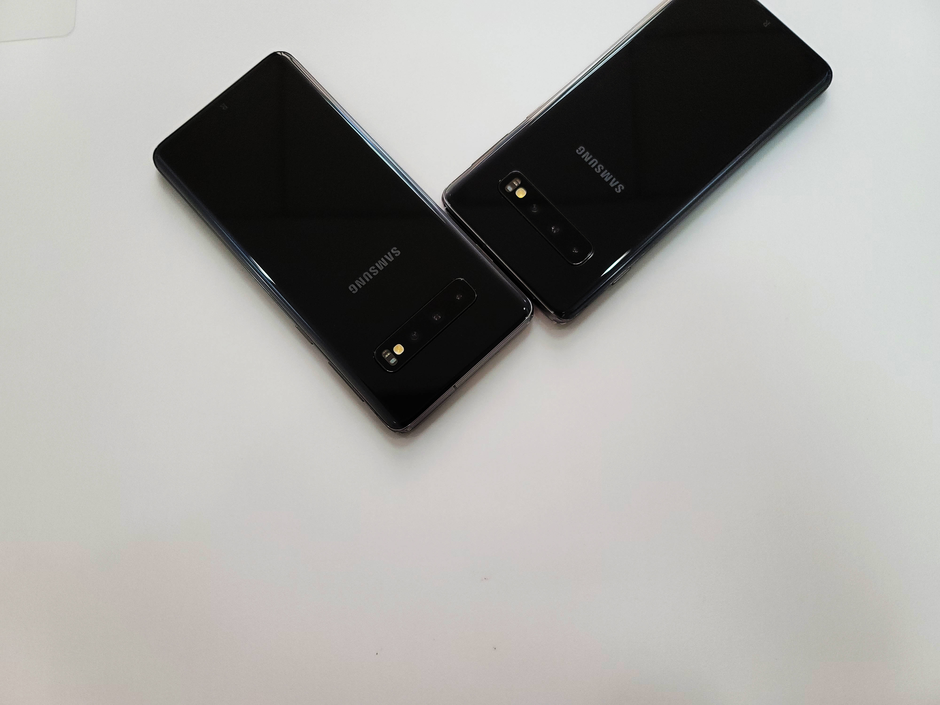 官翻机开箱三星galaxys10r版