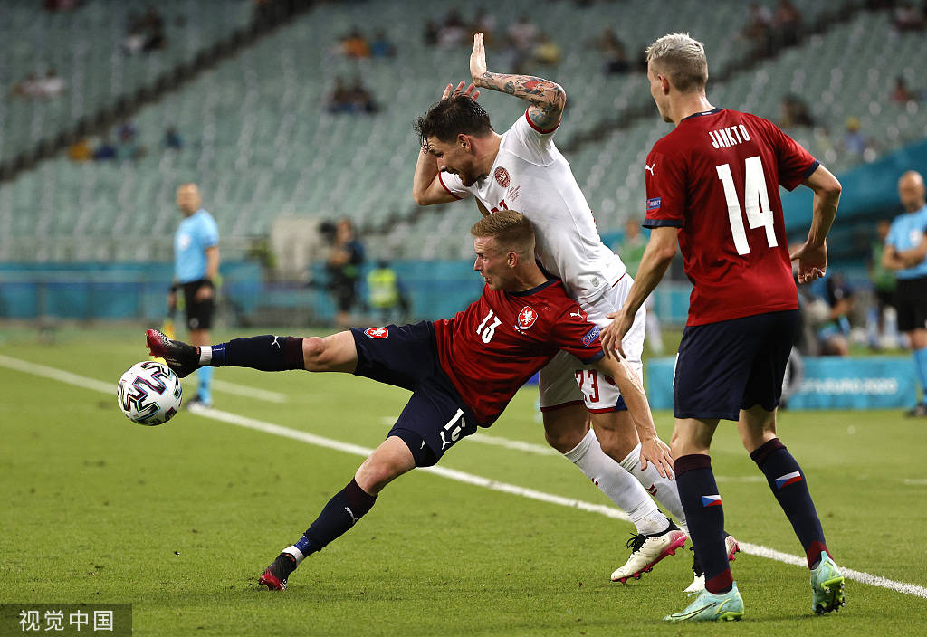 欧洲杯-德莱尼争议破门希克建功 丹麦2-1捷克晋级4强_皮球