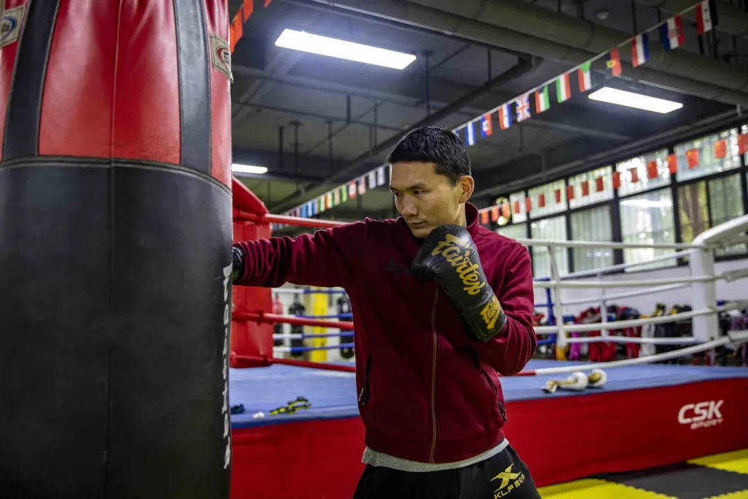 于是2004年便去了河南郑州的"黄河武馆".