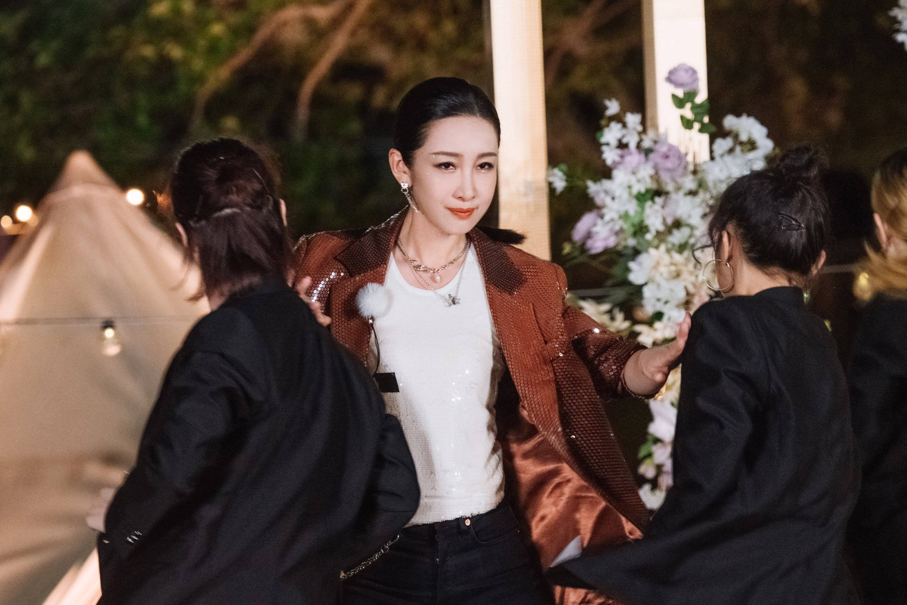 《妻子5》今日收官: 张馨月穿婚纱为林峯唱勇气 周捷再跳艺术体操