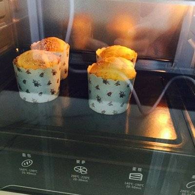原料|两个鸡蛋,一碗面粉,轻松做出美味蛋糕
