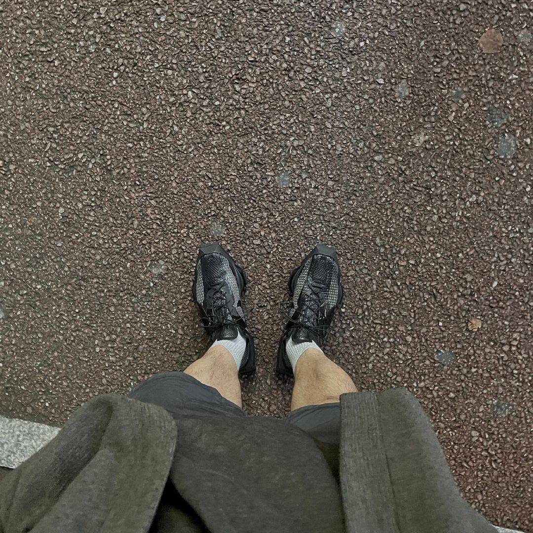 科技|Matthew M. Williams/MMW x Nike Zoom 004 坦克厚底跑步鞋黑武士 DC7442-001