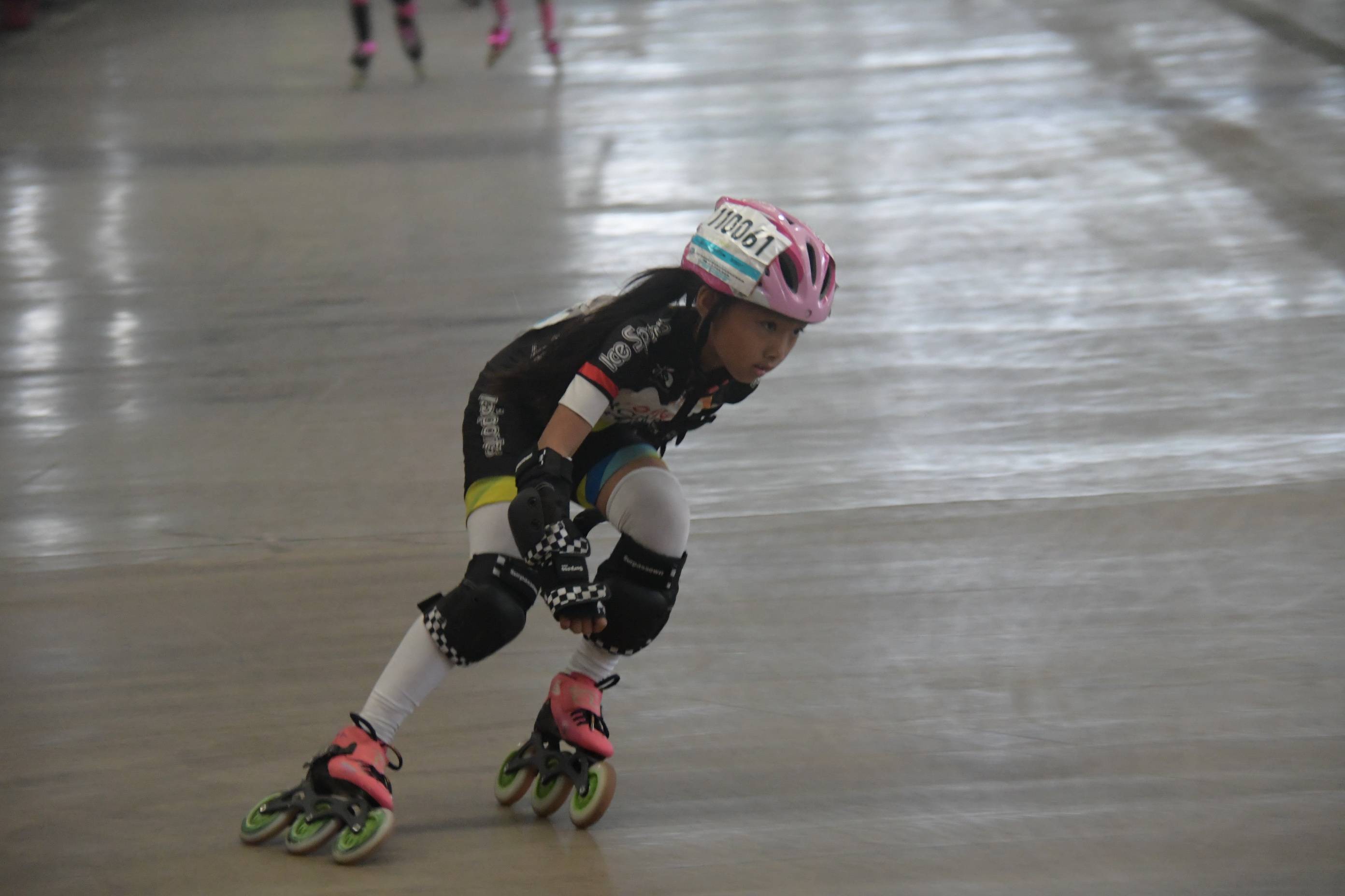 精彩赛事滑启100山东菏泽燃战火冰尚轮滑狂揽22金10银10铜