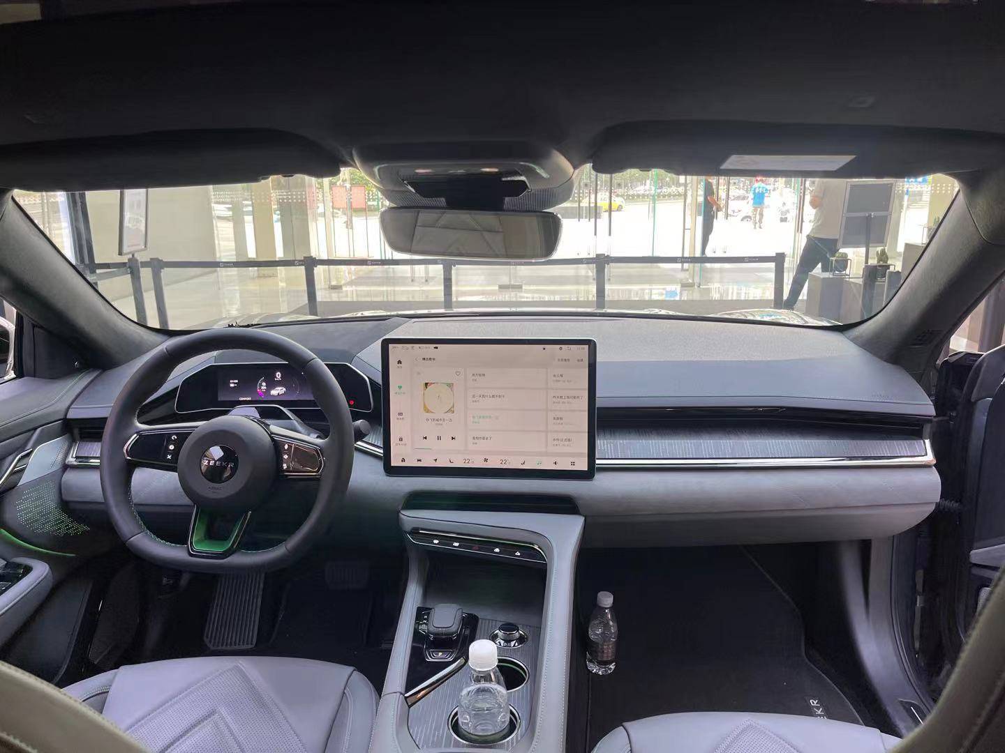 横看领克纵成捷极氪001的人气究竟有多旺