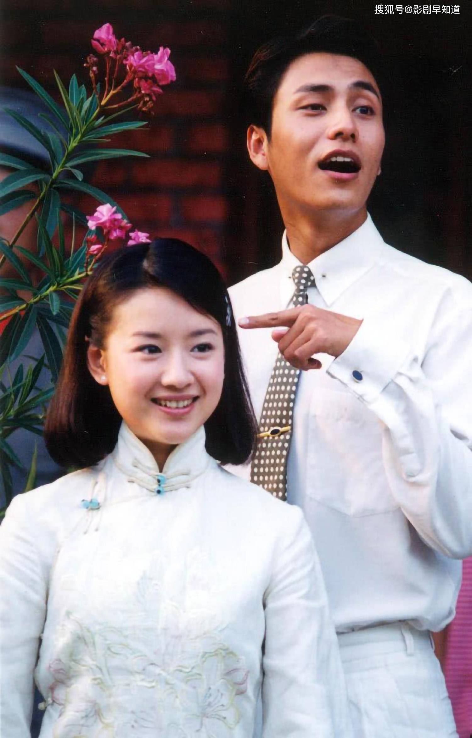 《玉楼春》的人物设定像极了《红楼梦》,家族走向也一样,从风光无限到