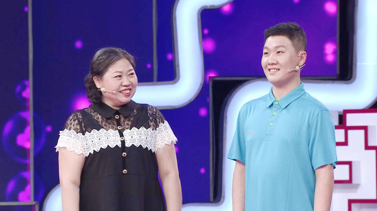 残运会|《幸福来敲门》“我的同桌是妈妈” 孤独症男孩由母亲陪读上学