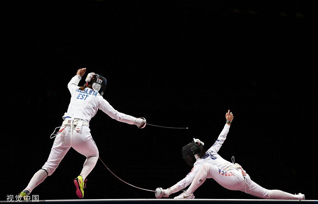 爱沙尼亚队以36-32逆转击败了韩国队,赢得了爱沙尼亚队在奥运会击剑