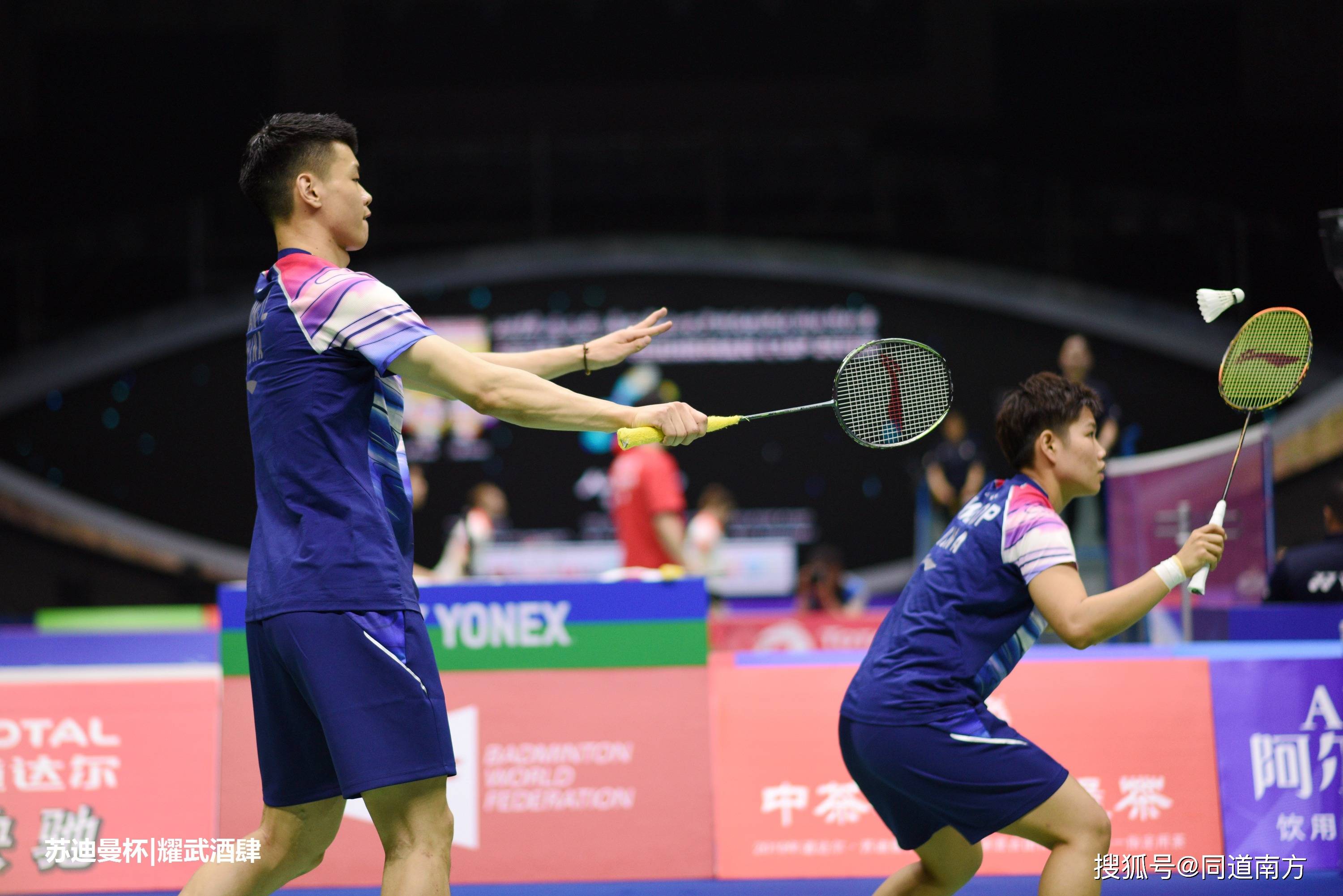 郑思维/黄雅琼,王懿律/黄东萍锁定奥运金羽球银牌