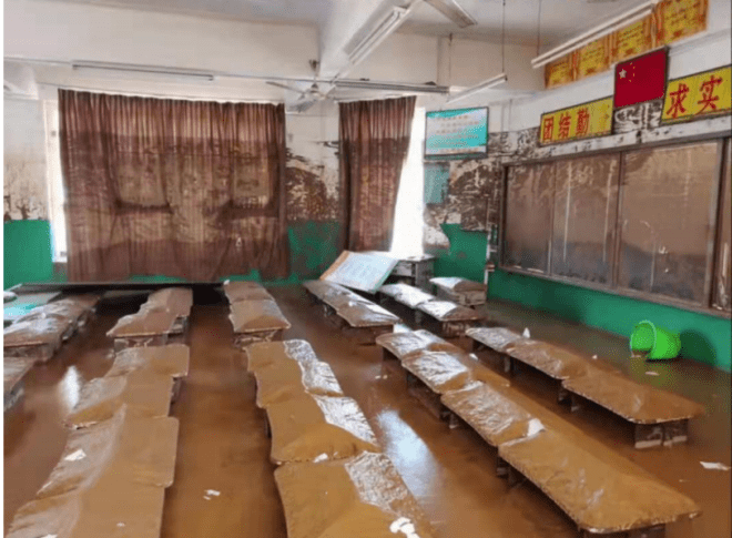 万物新生(爱回收)集团捐赠505万元 助力河南学校灾后恢复