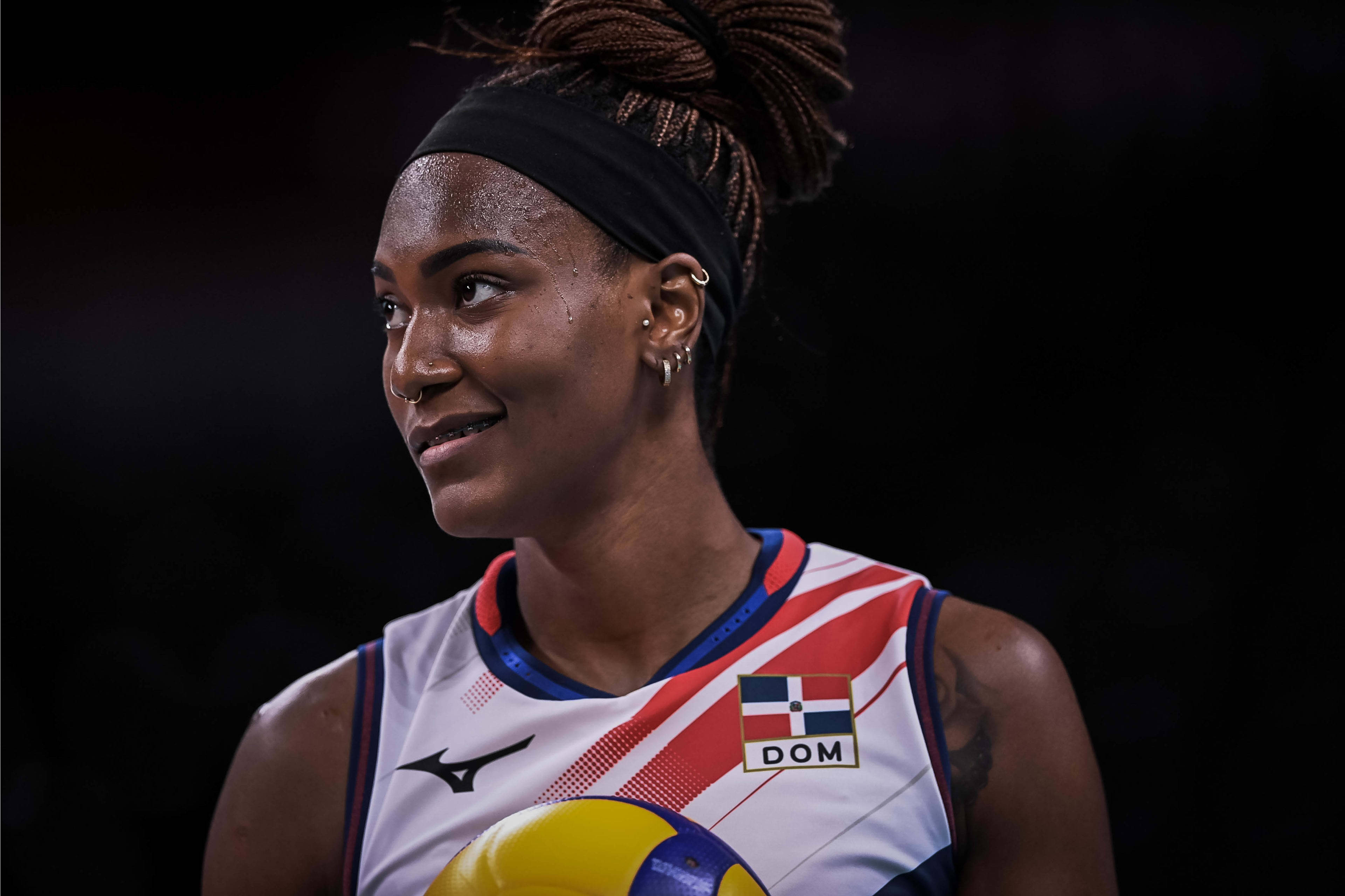 多米尼加女排击败肯尼亚女排,一胜三负,积5分