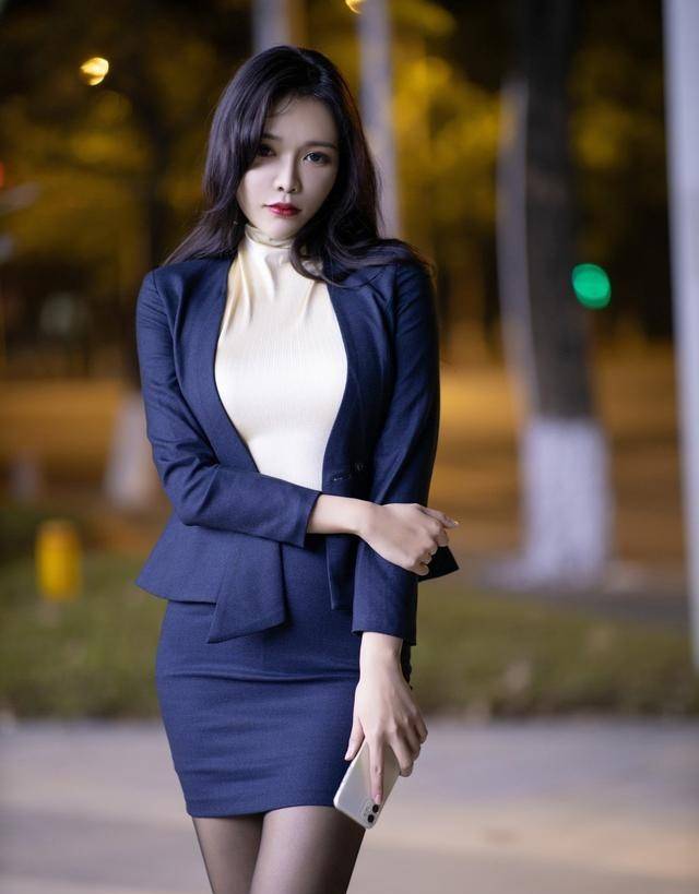 职场|经典的职业套装只要内搭选对不但时尚干练还可以性感迷人