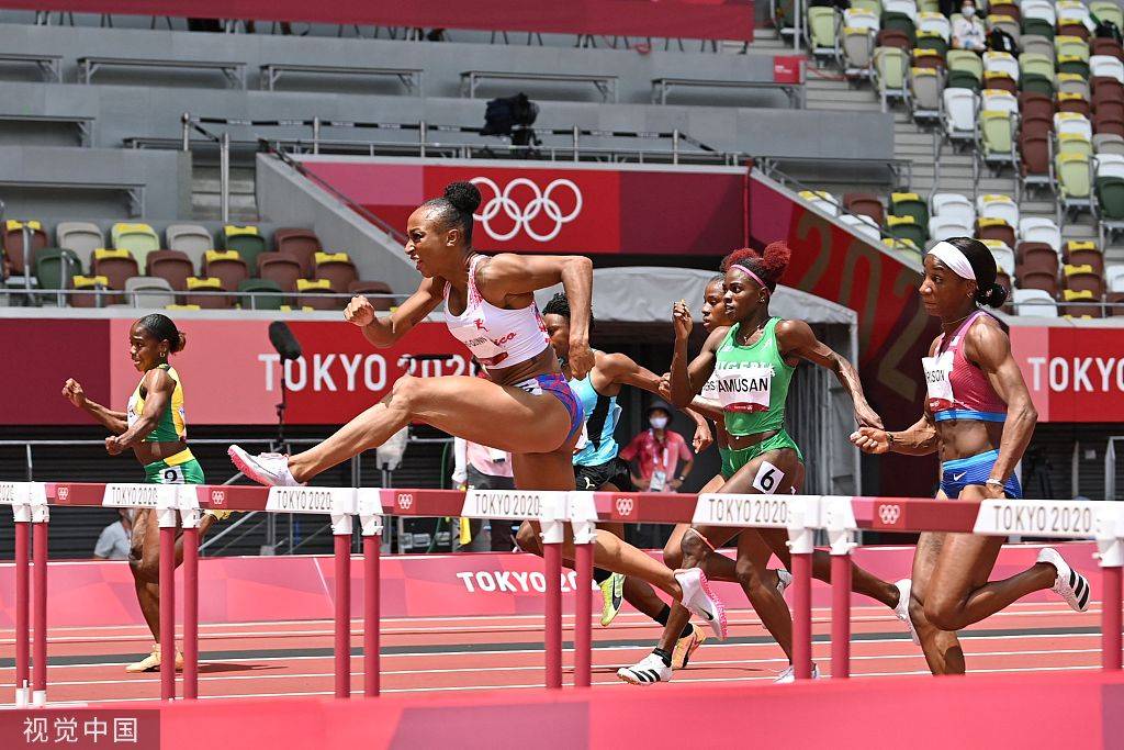 女子100米栏波多黎各选手夺冠 哈里森12秒52摘银_卡马乔