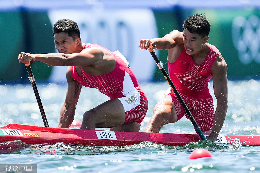 高清:男子1000米双人划艇刘浩郑鹏飞摘银 古巴夺冠