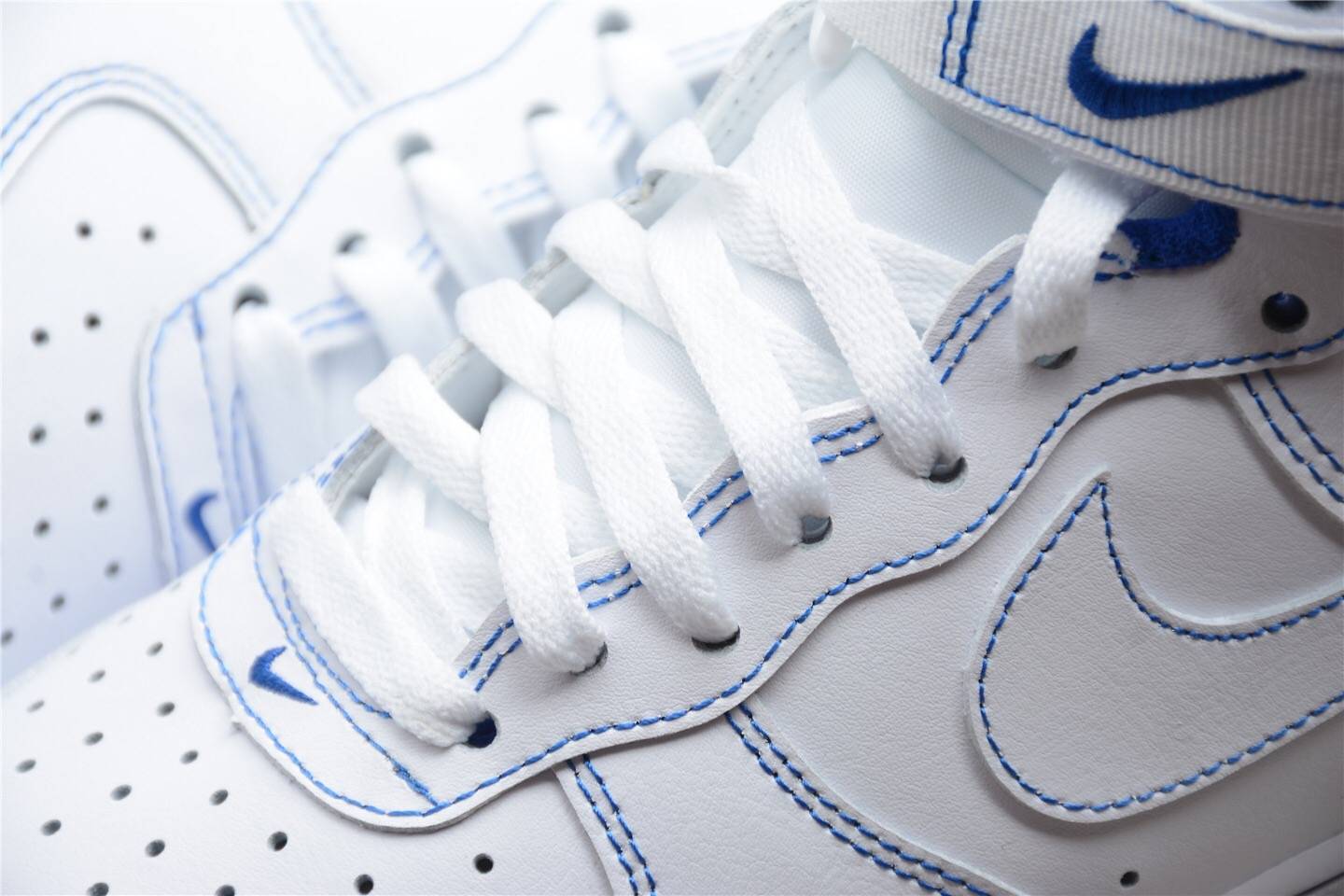 测评盘点|耐克 Nike Air Force 1 High 空军一号纯白蓝色缝线运动鞋