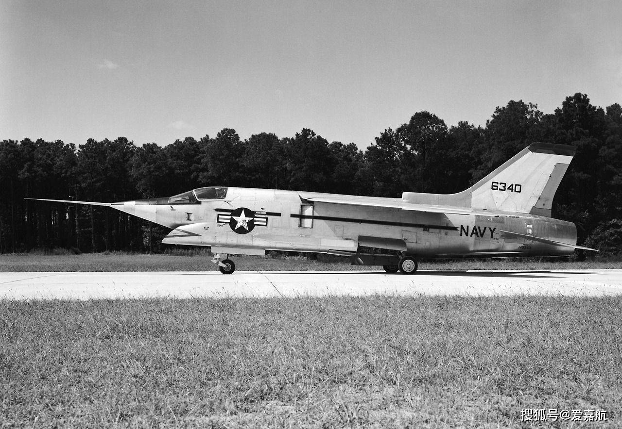 F8E战斗机图片