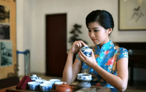 沸水|女性喝茶好处多，但要喝对才养生
