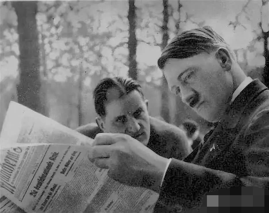 扶助希特勒从底层到攫取德国的最高权力，他背后的贵人是谁？插图