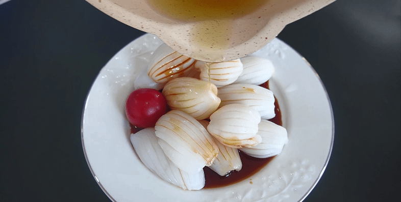 白灼花枝卷美味海鲜撩动您的味蕾