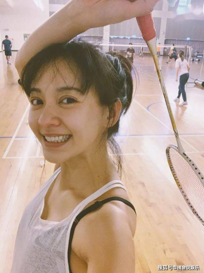 因为|陈意涵晒二胎近照，轻松劈叉丝毫不见孕肚，运动达人果然不简单