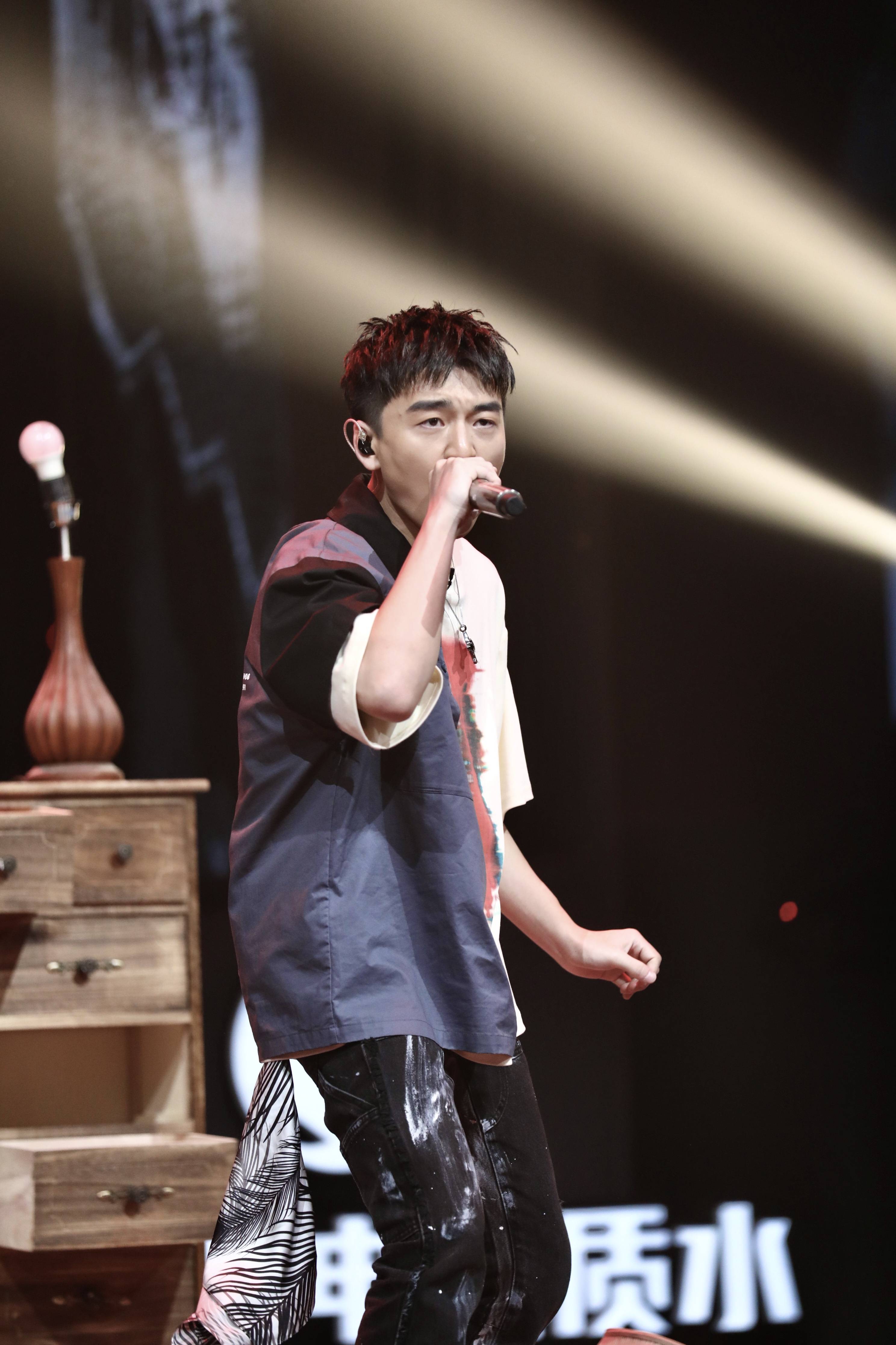 王晨宇icecraz胡彦斌说唱听我的双人feat合作赛lightoff打动全场