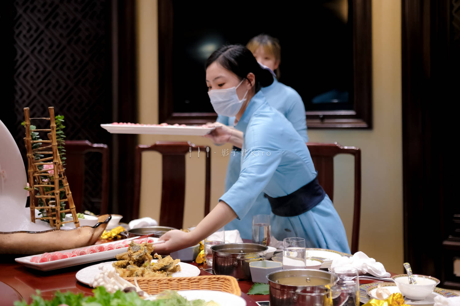 快跟我来!顺便带你们看超漂亮的"空姐制服"服务员,真的很好看哦!