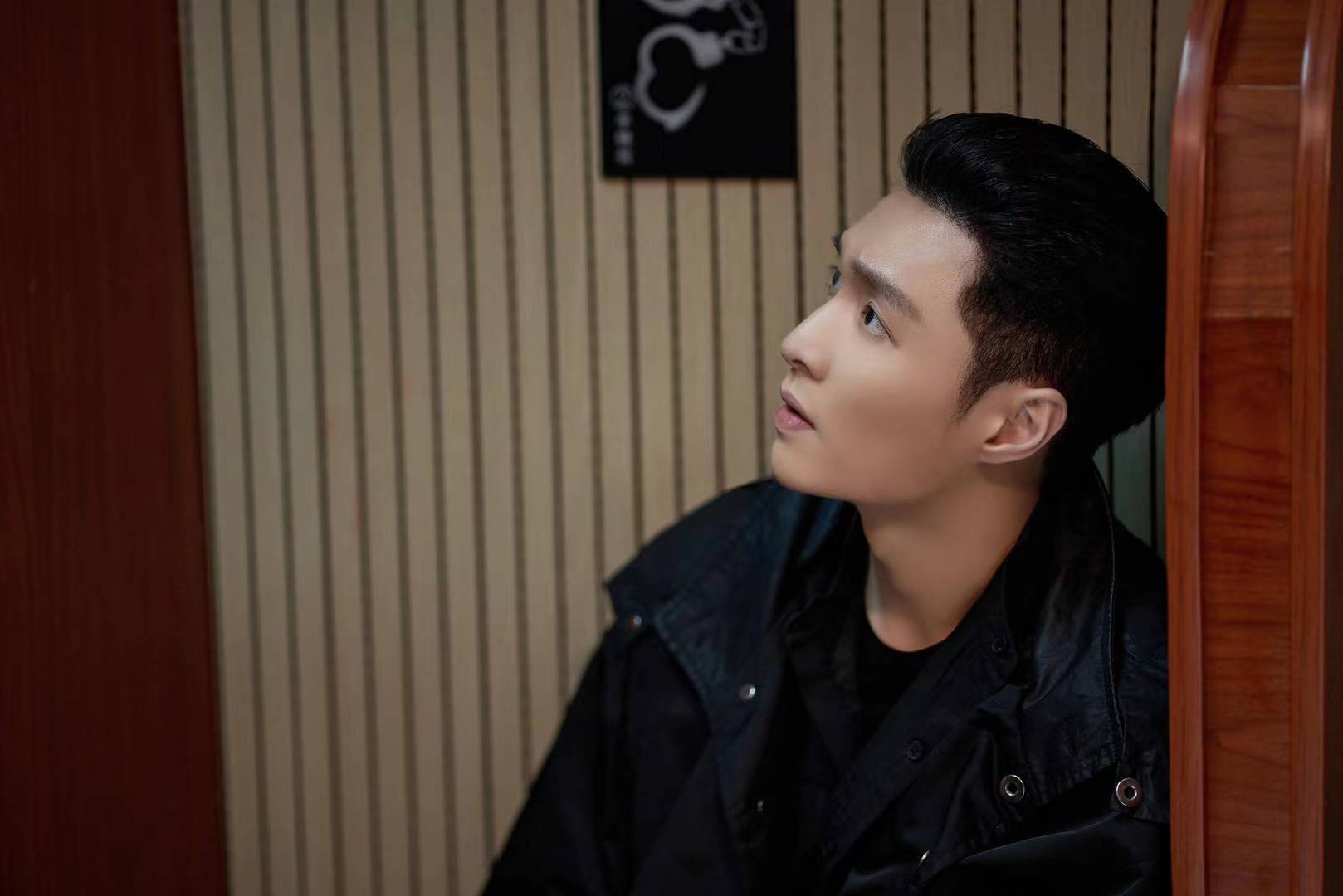 同学|张艺兴《扫黑风暴》 持续更新 “小林警官”获好评不断