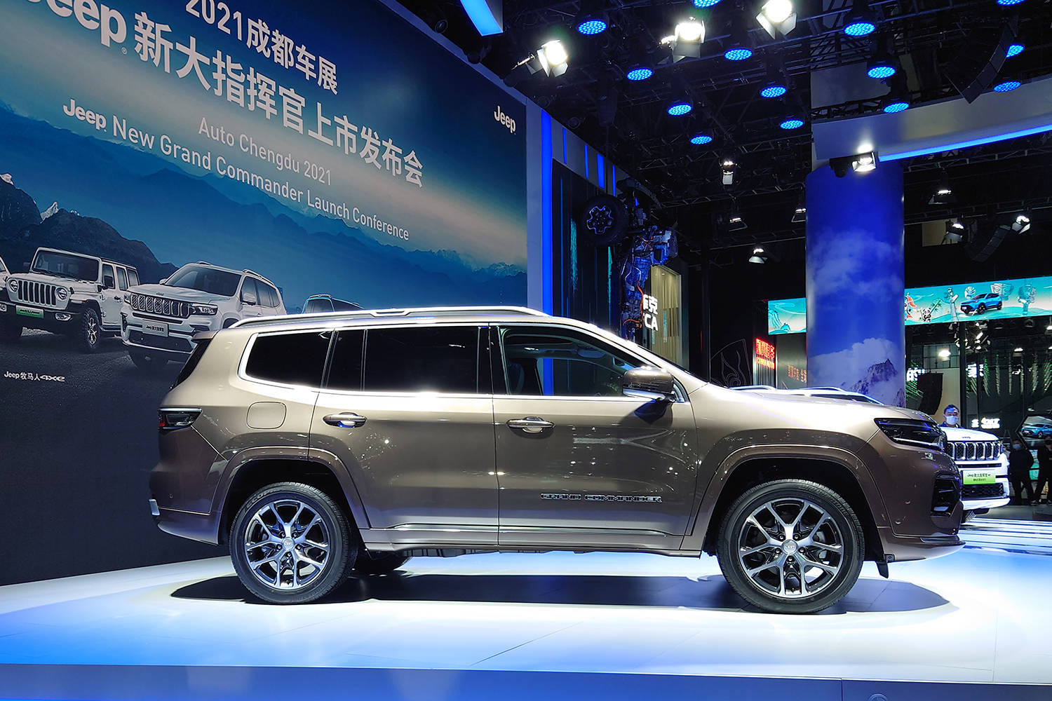原创2021成都车展:新款jeep大指挥官正式上市