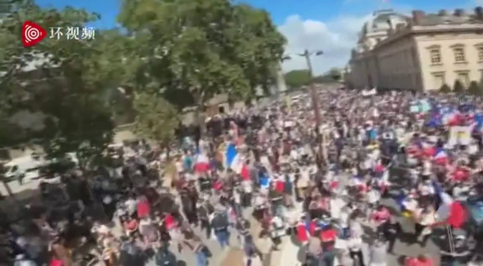 法国爆发第十轮全国大罢工 抗议延迟退休_凤凰网视频_凤凰网