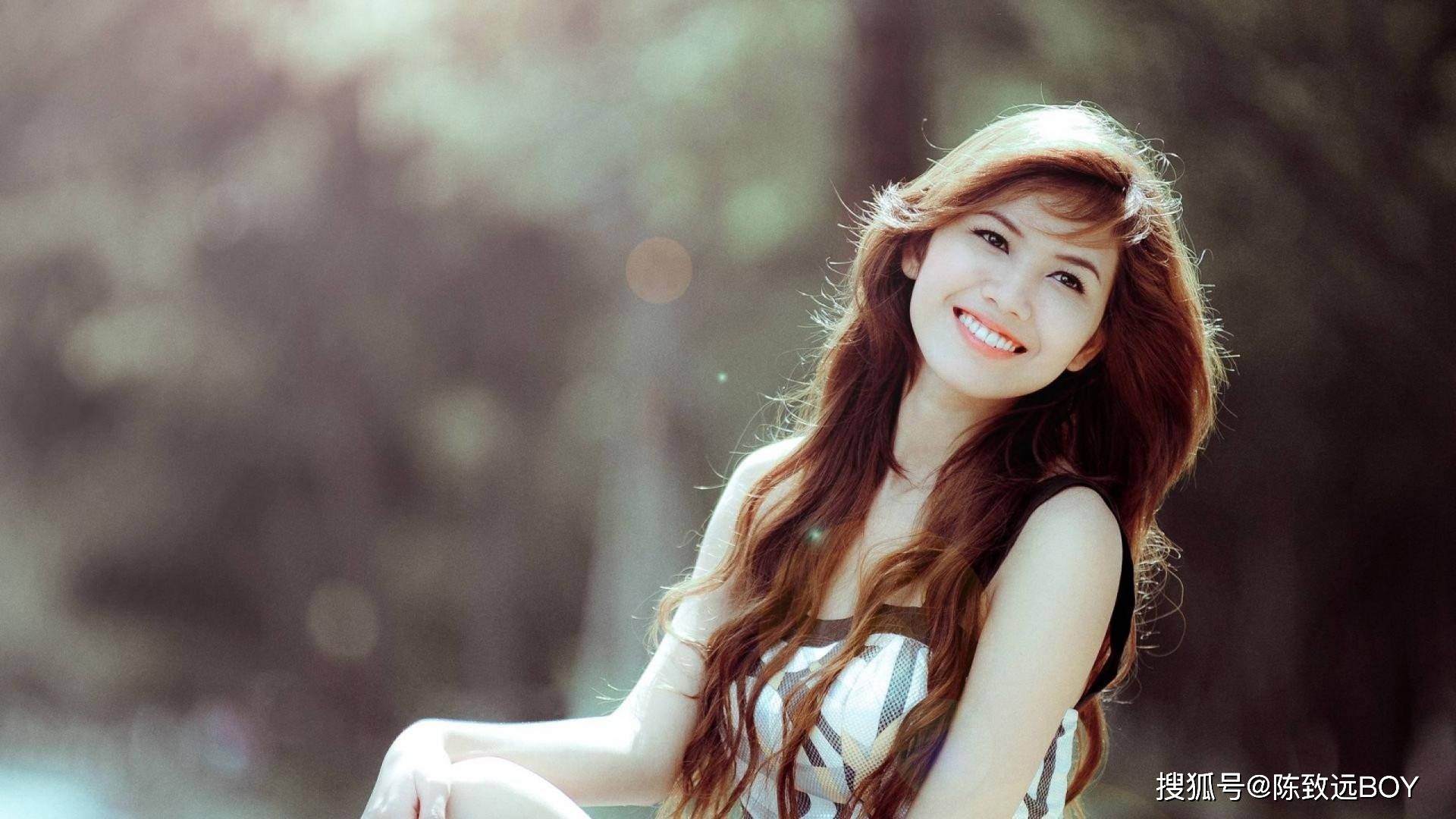 梦回往昔，你不再喜欢的女人发信息说昨晚梦到你，该如何回应与解读