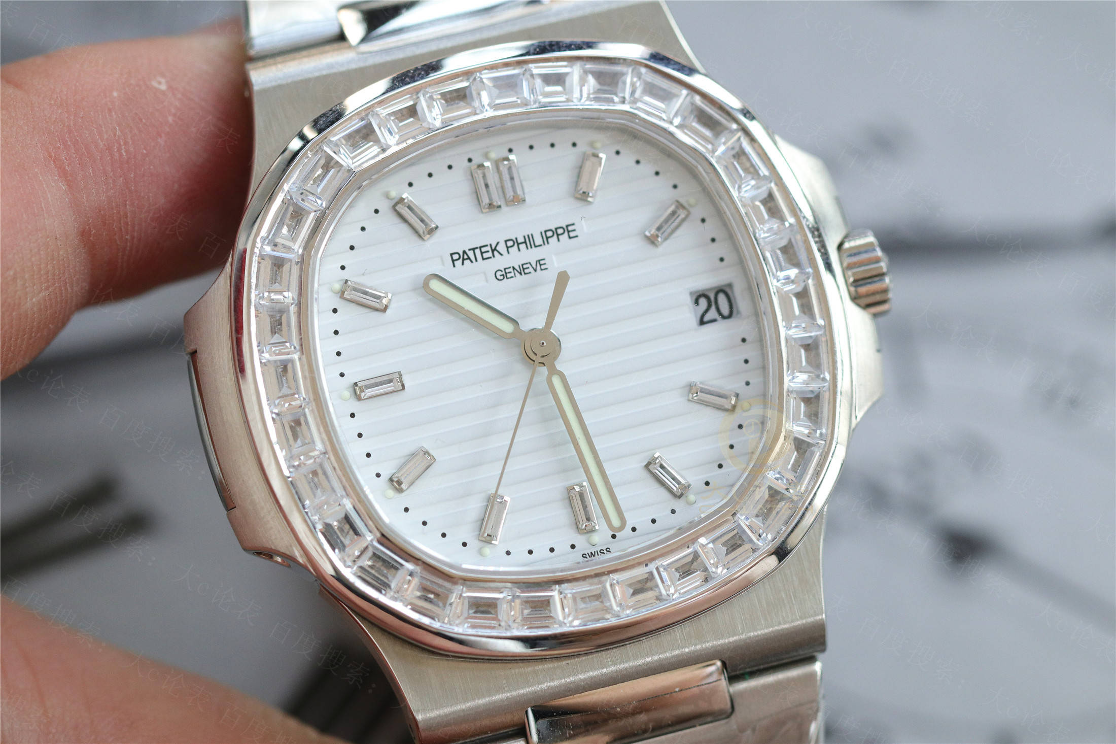 ��c�۱�:�ٴ�����������,���װ��ĸ�̲ʱ�Ȧ��