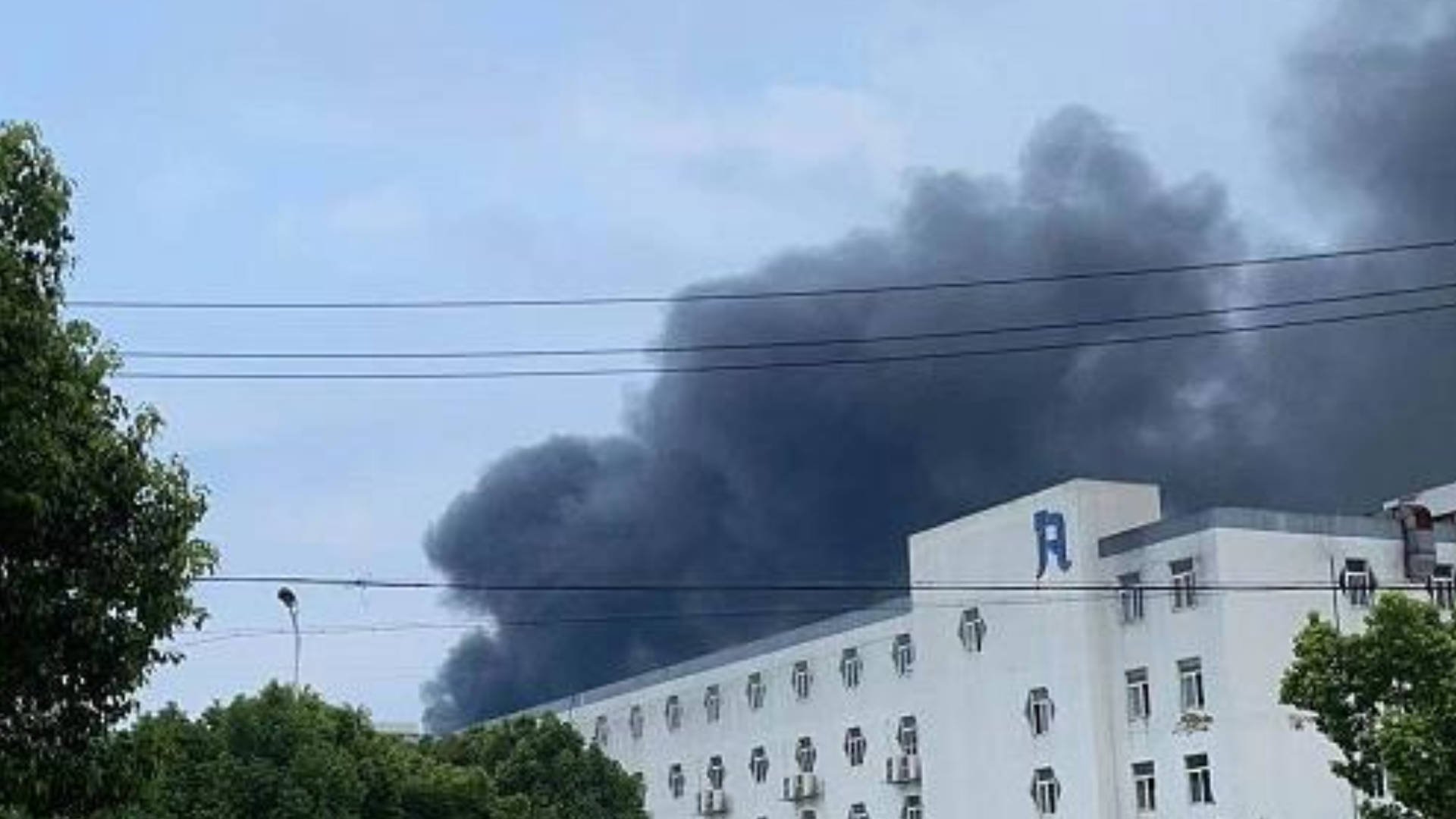浙江嘉善海绵厂火灾致6死 企业负责人已被警方控制