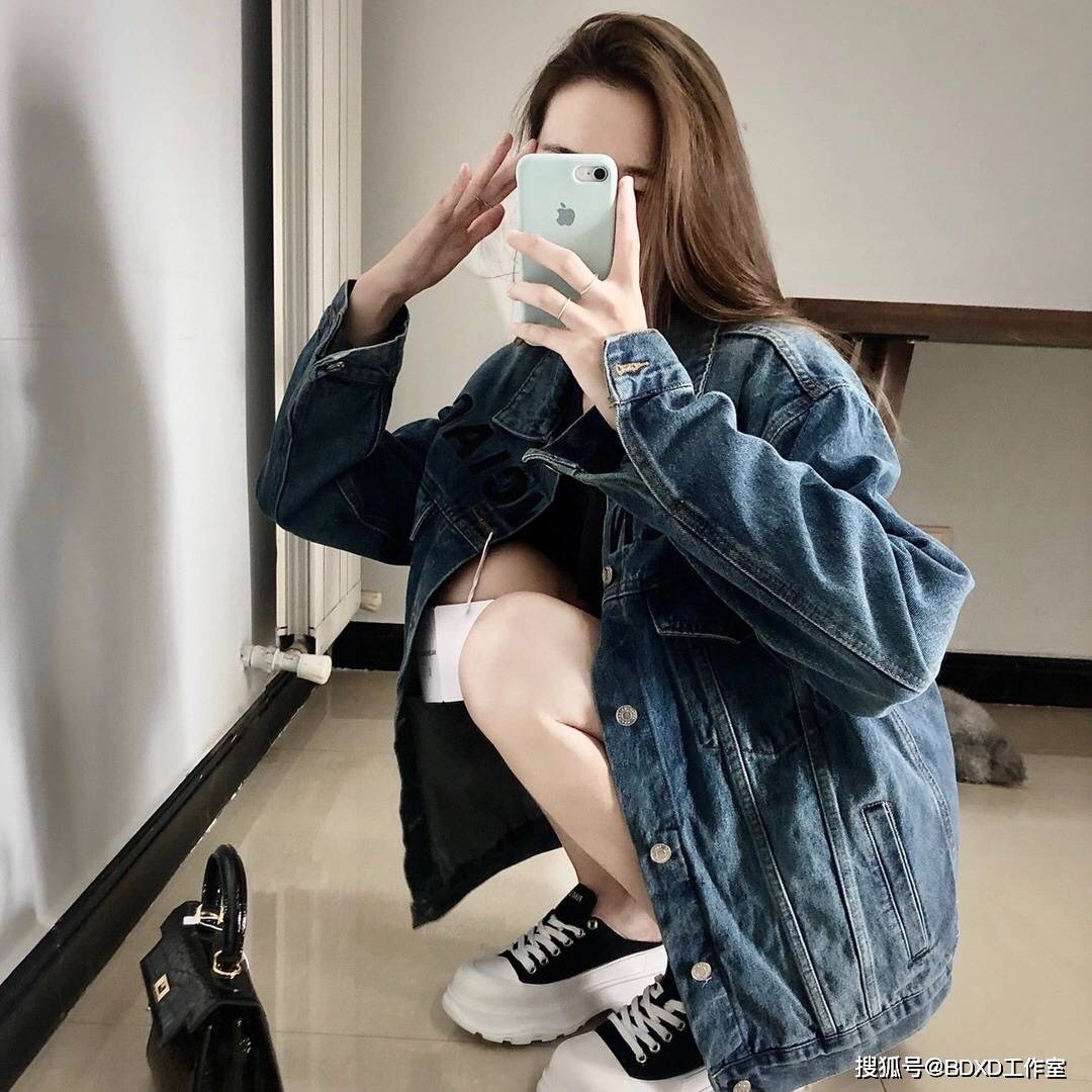 主页|巴黎世家字母渐变色牛仔外套
