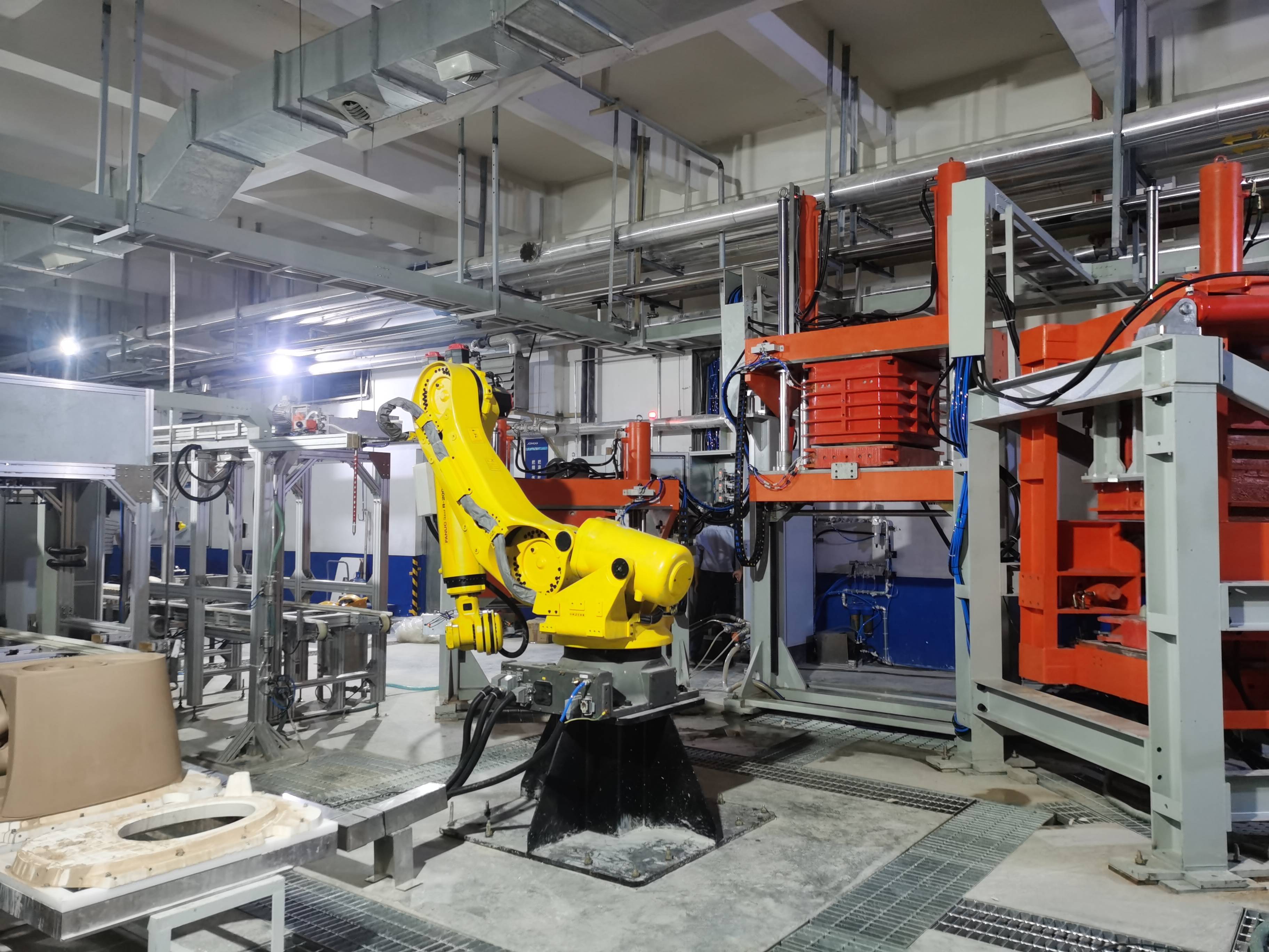 2,机器人修坯系统完成注浆成型后坯体的自动刮边及修整工作