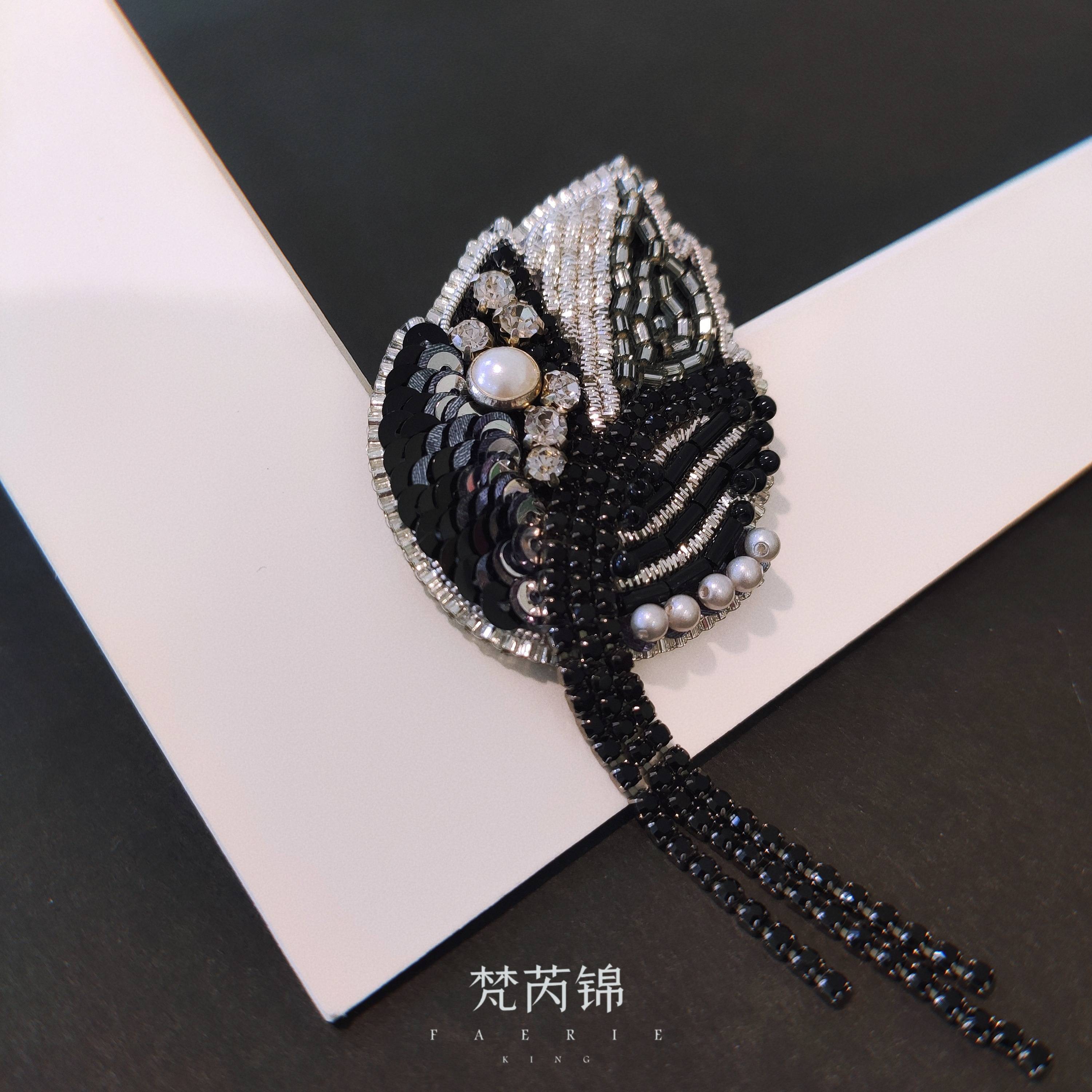 蝴蝶|法式刺绣梵芮锦刺绣手工刺绣胸针分享