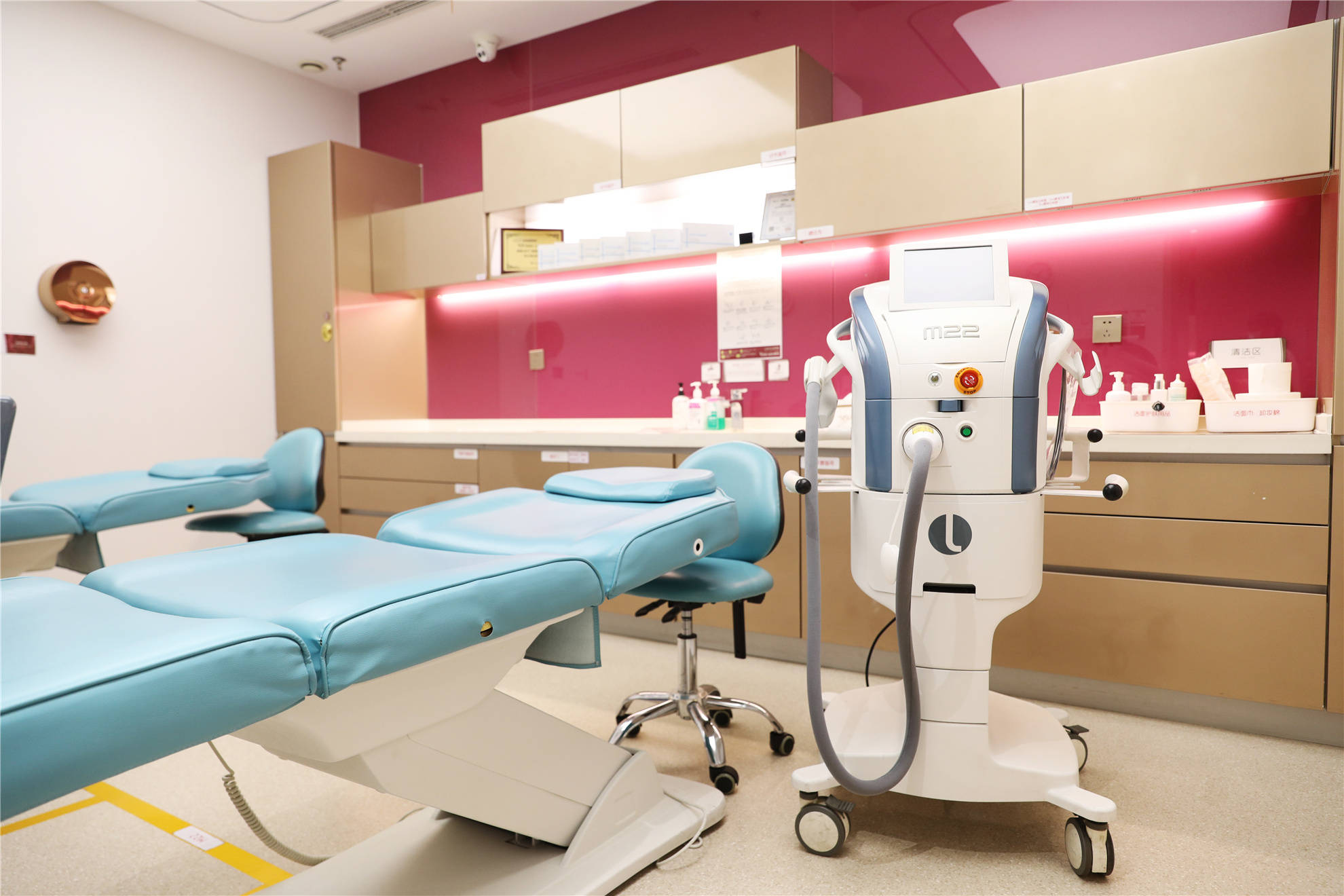 嫩肤新时代丨美国科医人aopt超光子嫩肤入驻北京新星靓