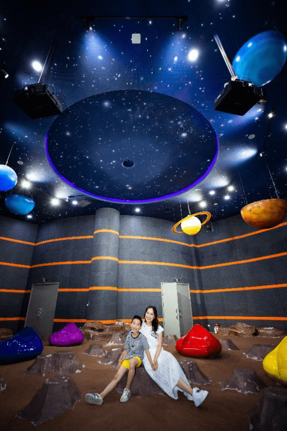 一秒就能到科幻片中的浩瀚宇宙这家航天主题乐园刷新你的认知