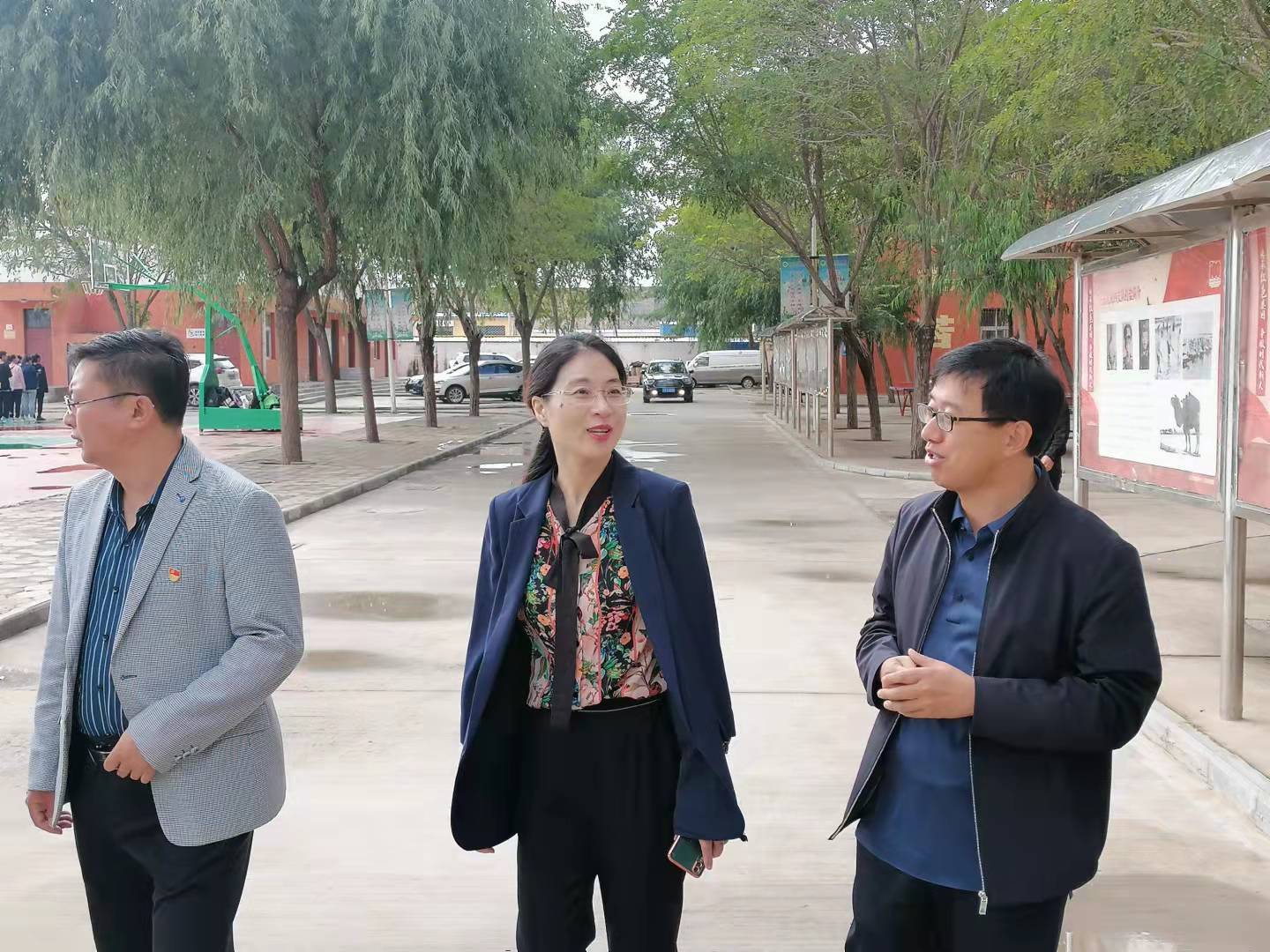 定边县委常委,副县长郝骥参加会议并讲话