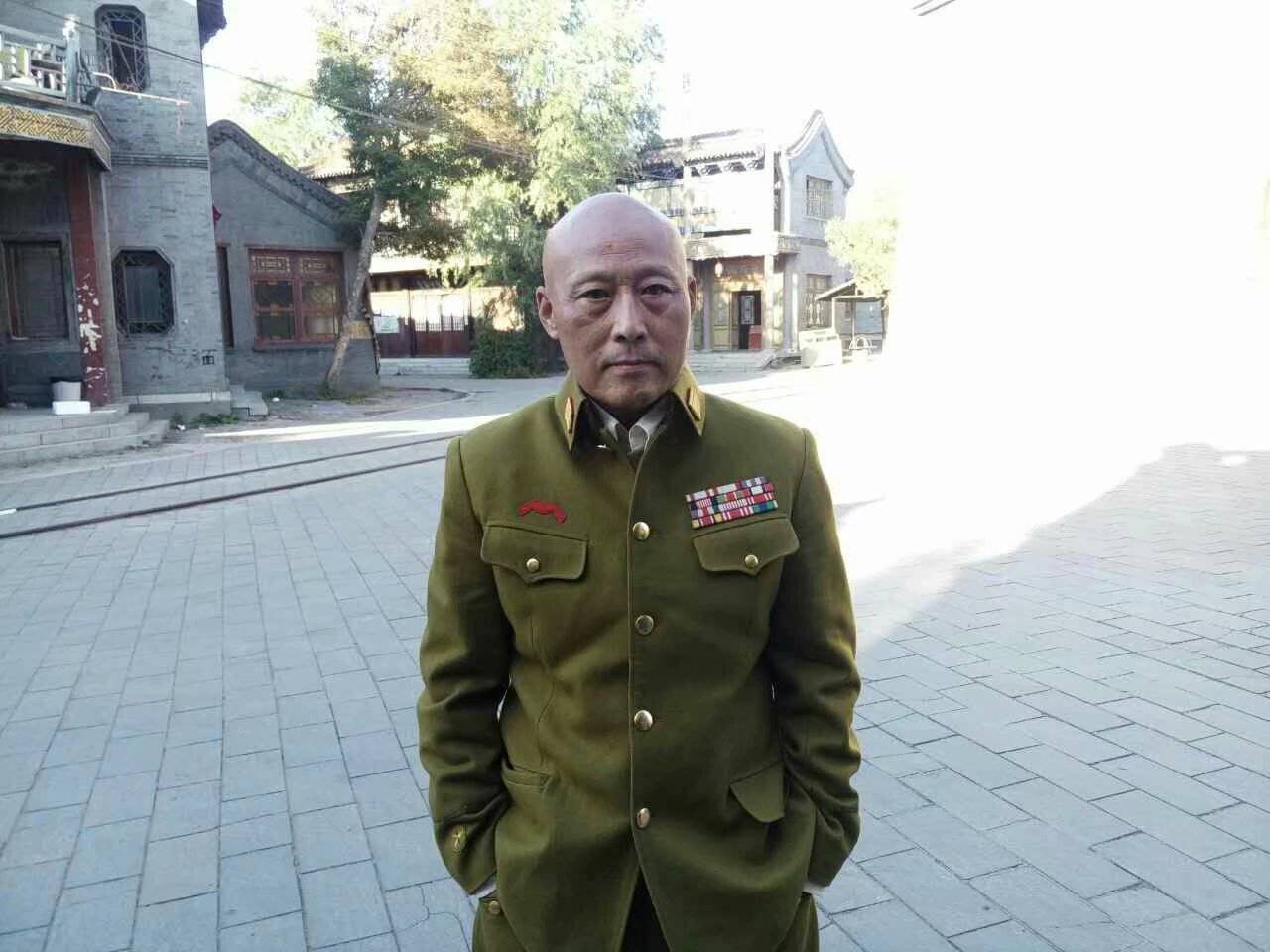 舞台剧 (妈妈的梦 人参娃娃 花仙子 最后一班车 等)参演电视剧有(潜流