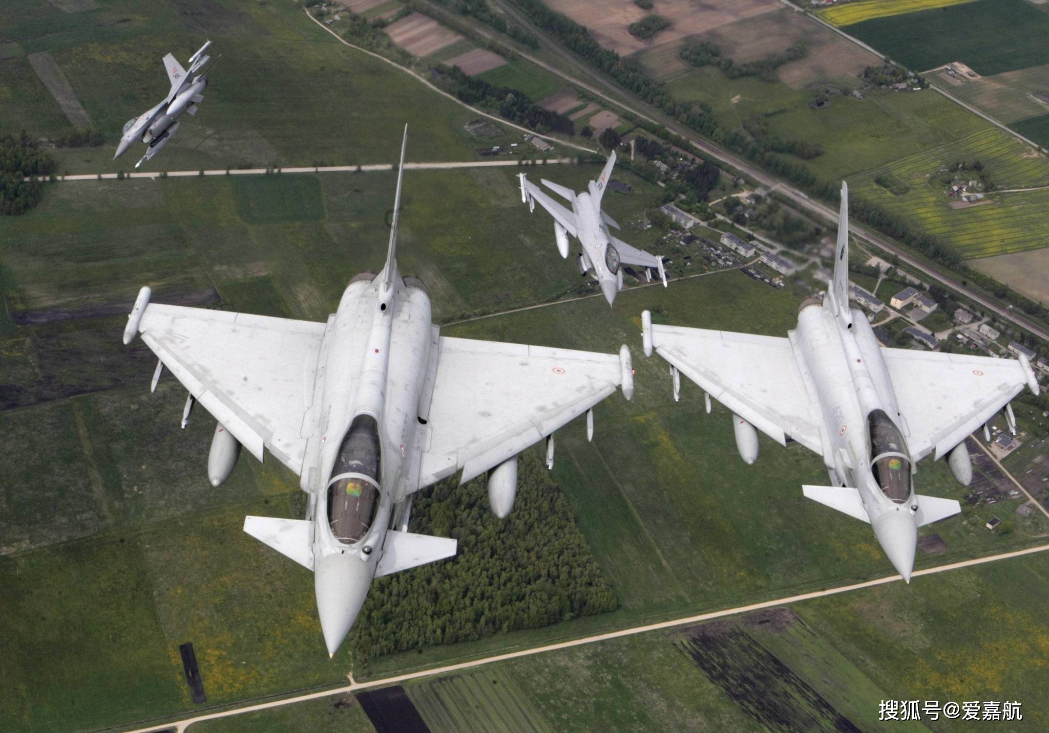 欧洲台风(ef-2000)多用途第四代半战斗机图片集