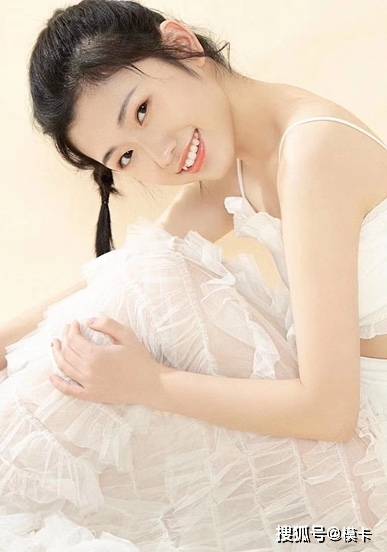 模卡 推荐艺人:蔚蔚