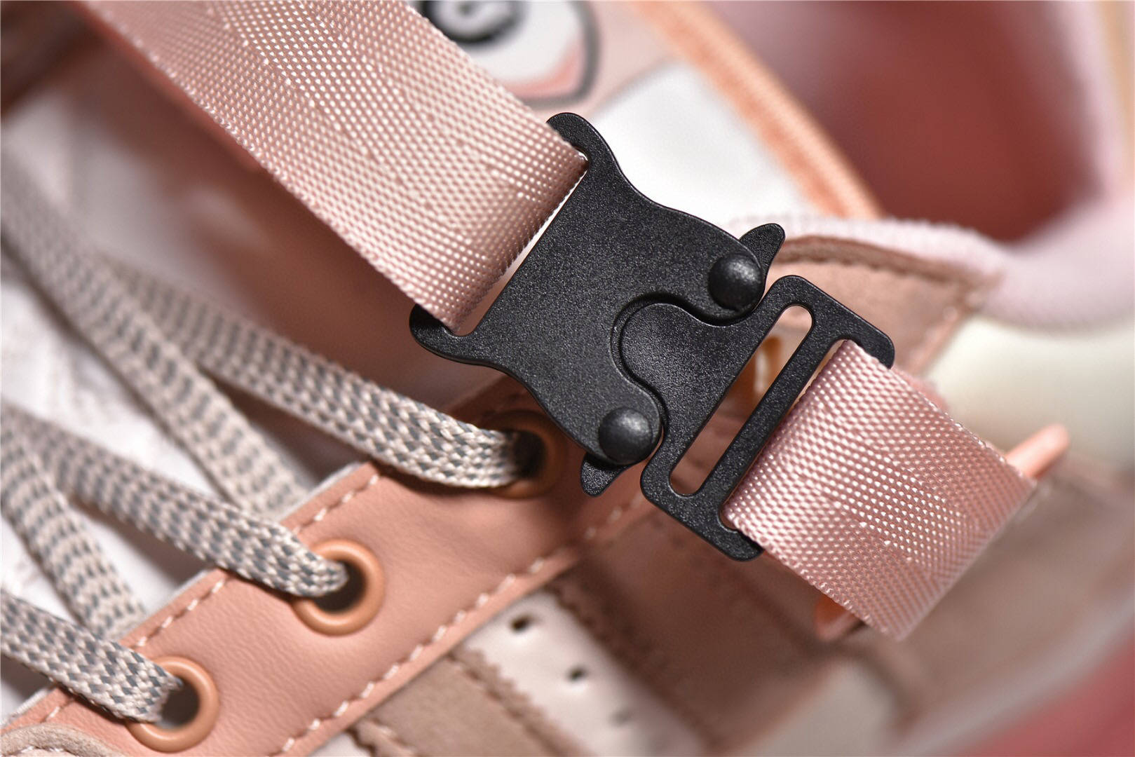 细节 阿迪达斯中秋兔 Bad Bunny x Adidas Forum Low 联名低帮运动鞋