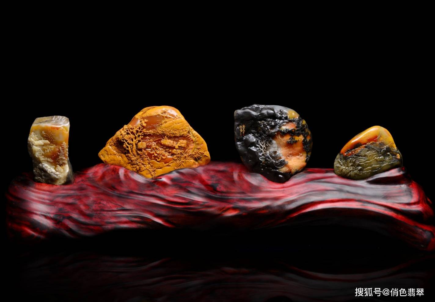 近乎完美的翡翠雕刻与设计,俏色翡翠玉雕