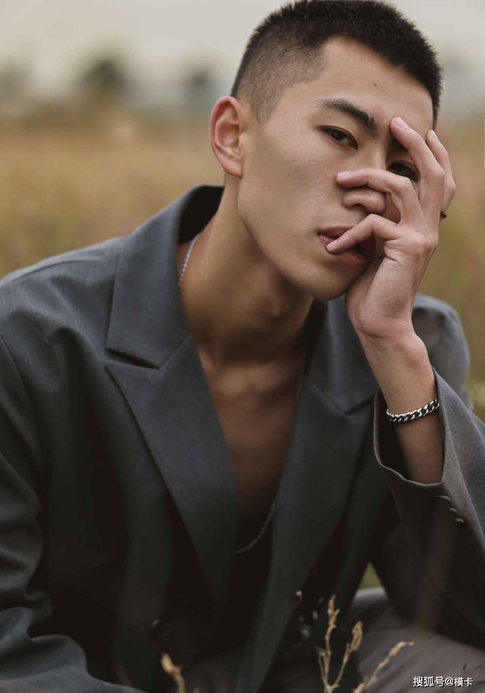 通告 模卡 推荐艺人：Lam