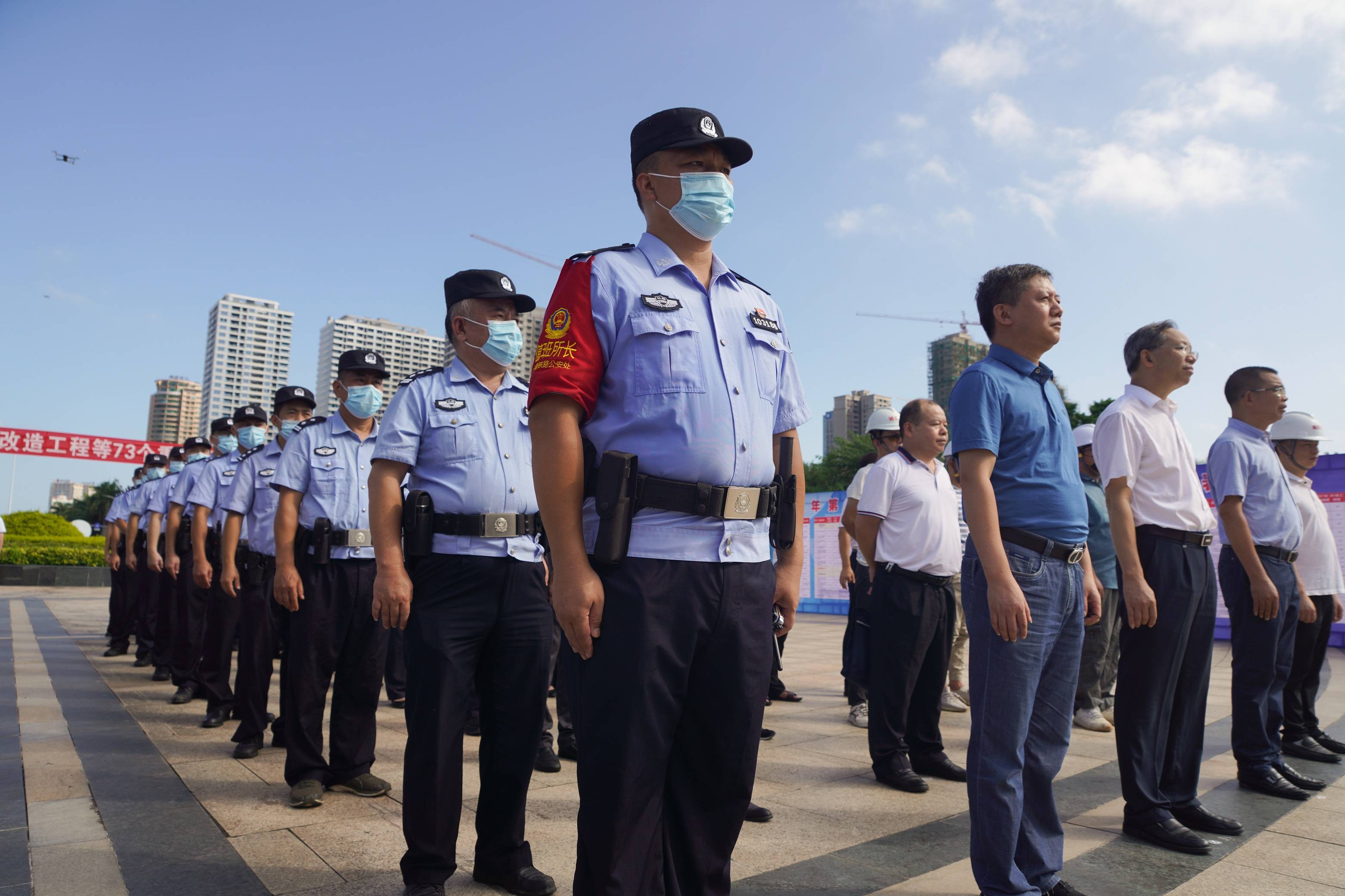 北海火车站启用过渡站房 铁警多举措维护旅客乘降秩序