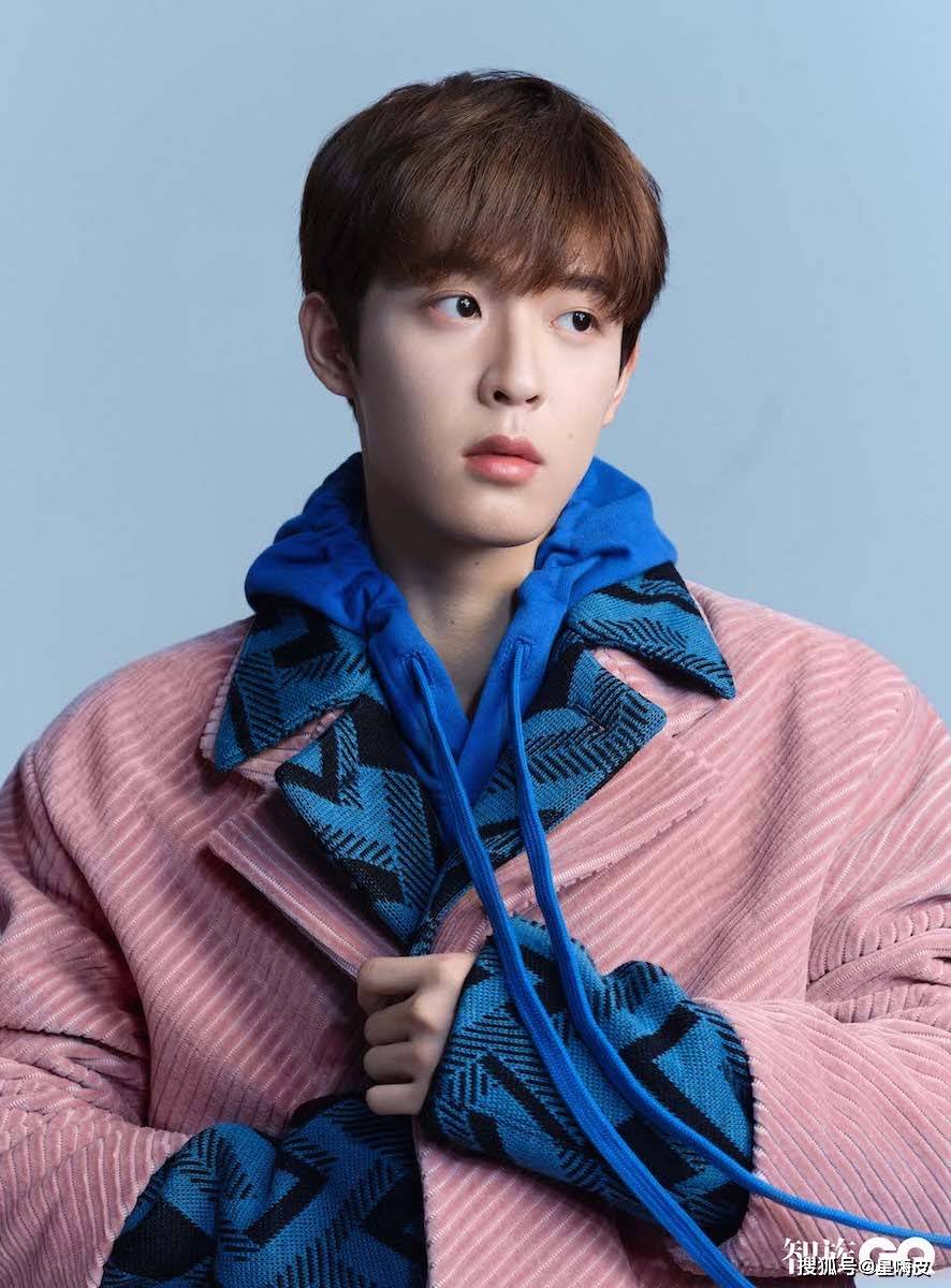 黎一禾 吴宇恒卫衣穿搭获好评 新剧《嘿，你大事很妙》即将播出