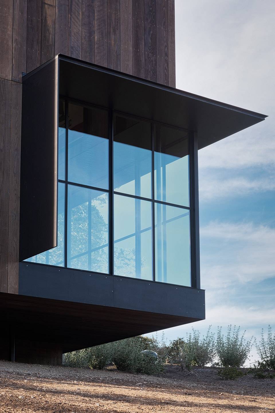 窄边钢窗赋予建筑最纯粹的美感