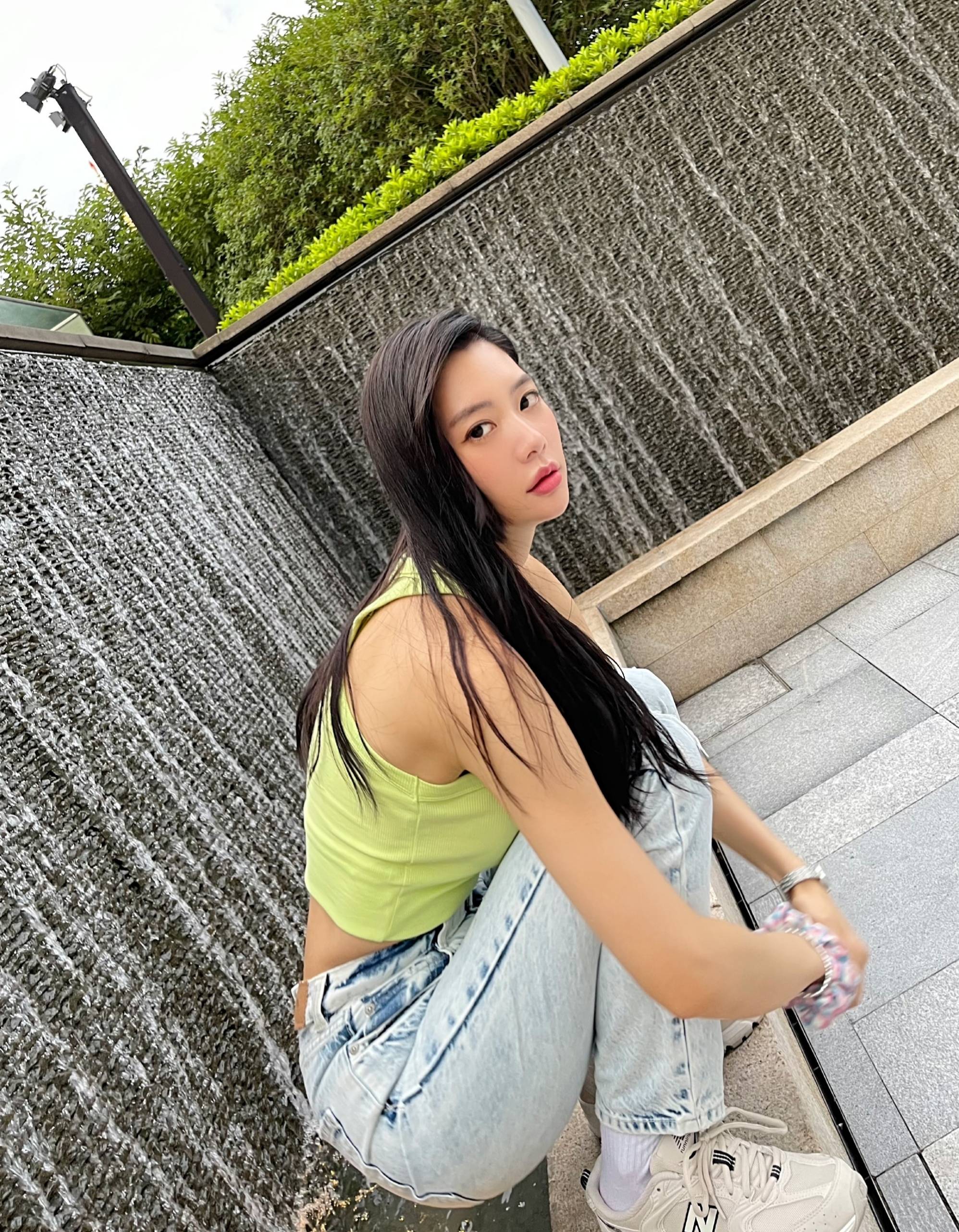 美女图——克拉拉