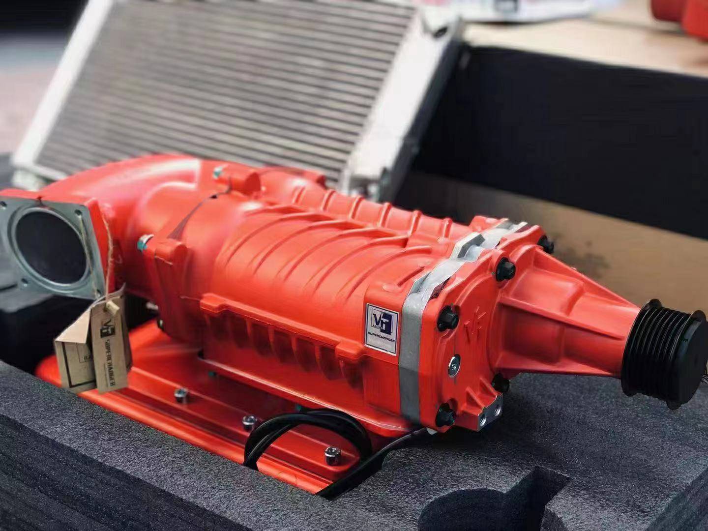 普拉多2.7 vt 双螺杆机械增压套件!