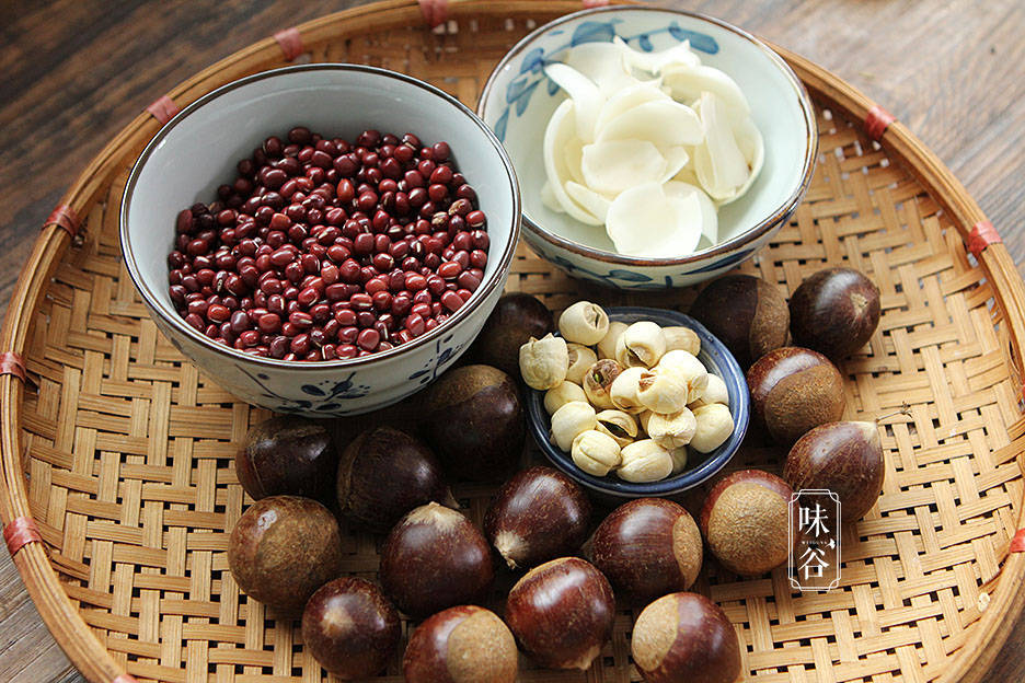 栗子|秋天，餐桌四宝不能少，煮成糖水特美味，滋补暖身，每次必吃精光