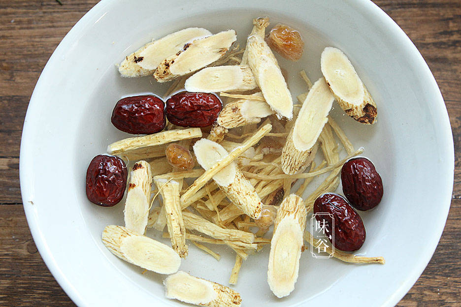 党参|天凉了，女人再忙也要多喝“四宝汤”，手脚不冷，美美过秋天